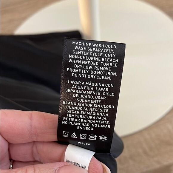 Swiss Tech Women's Black Quilted Jacket - Picture 8 of 8